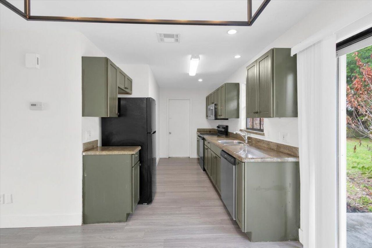 841 NW Riverside Drive, Port Saint Lucie, FL 34983 Photo