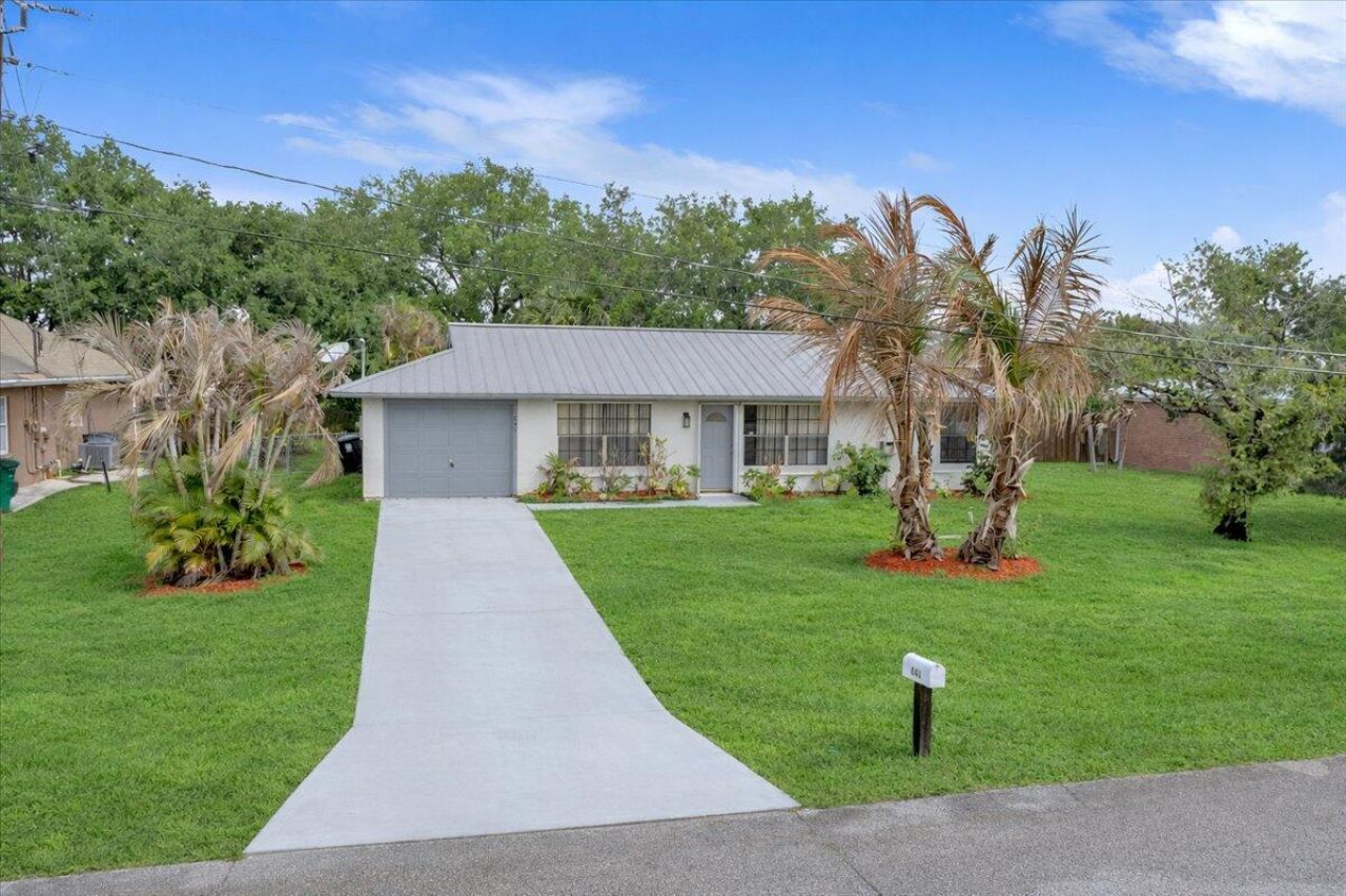 841 NW Riverside Drive, Port Saint Lucie, FL 34983 Photo