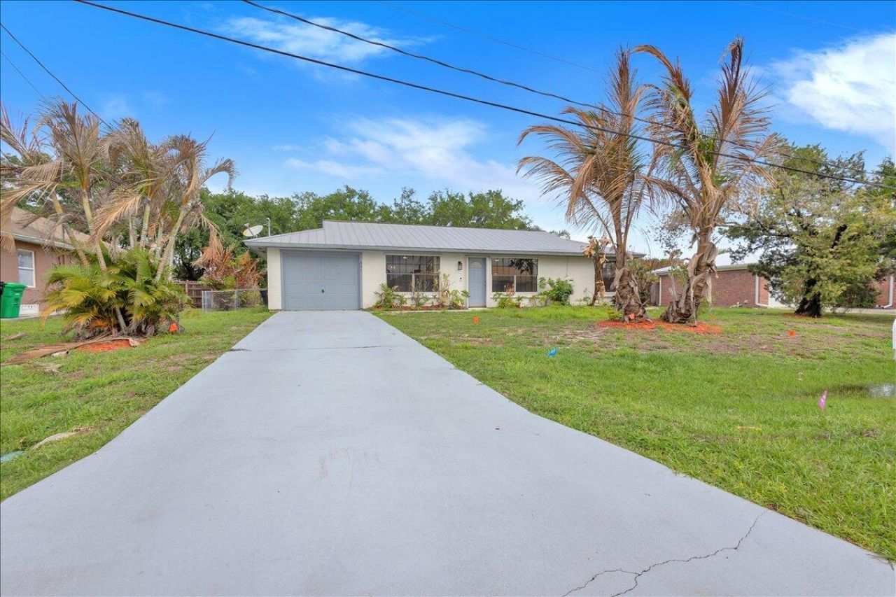 841 NW Riverside Drive, Port Saint Lucie, FL 34983 Photo