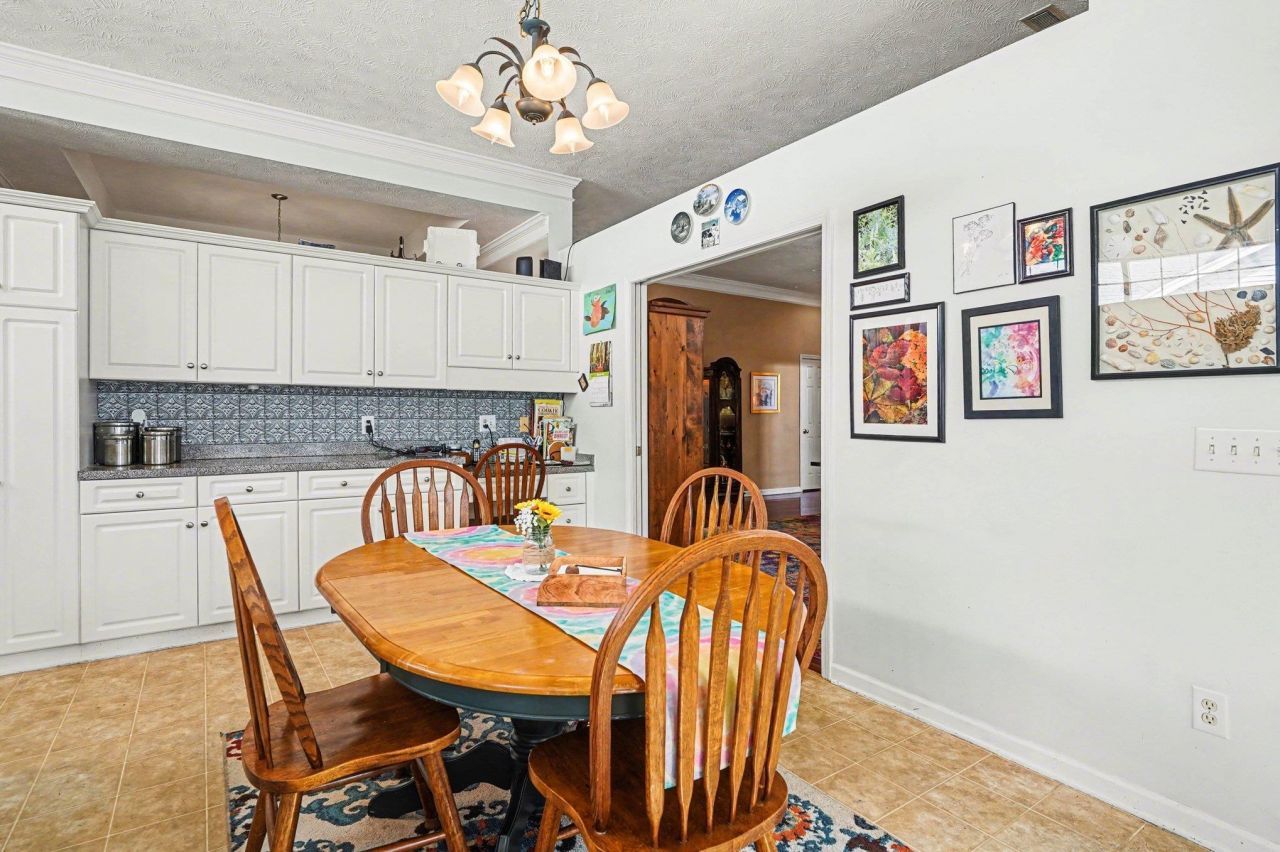 565 Wildflower Trail Photo 10