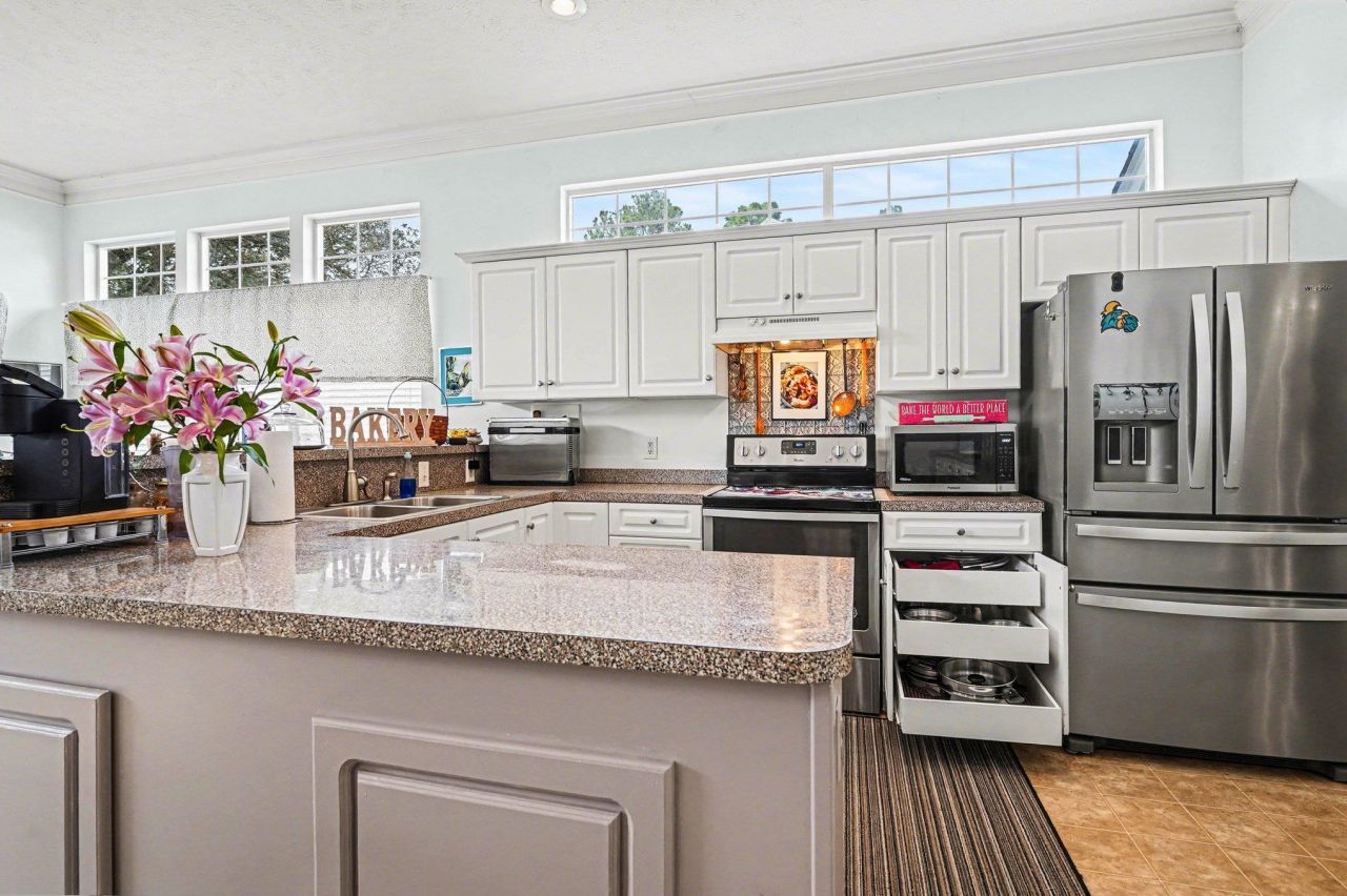 565 Wildflower Trail Photo 13