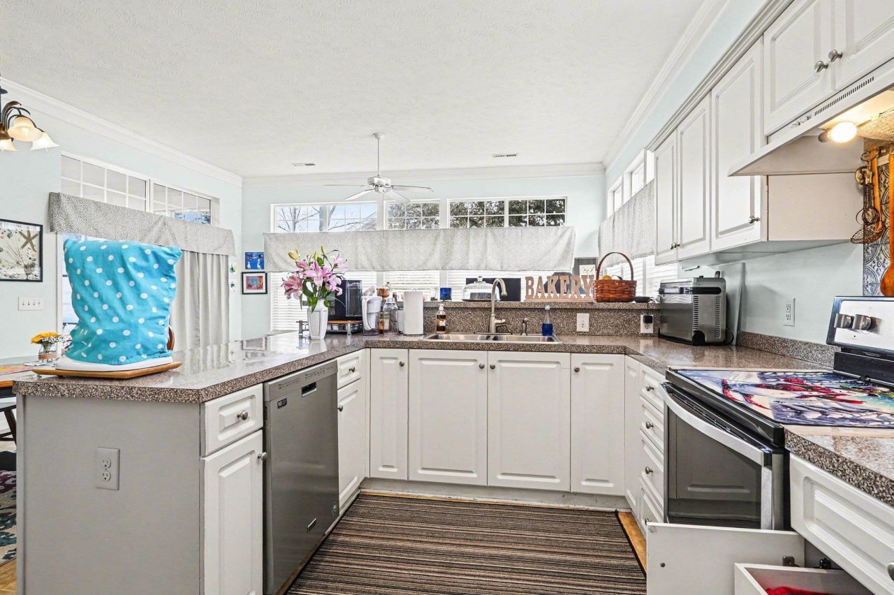 565 Wildflower Trail Photo 14