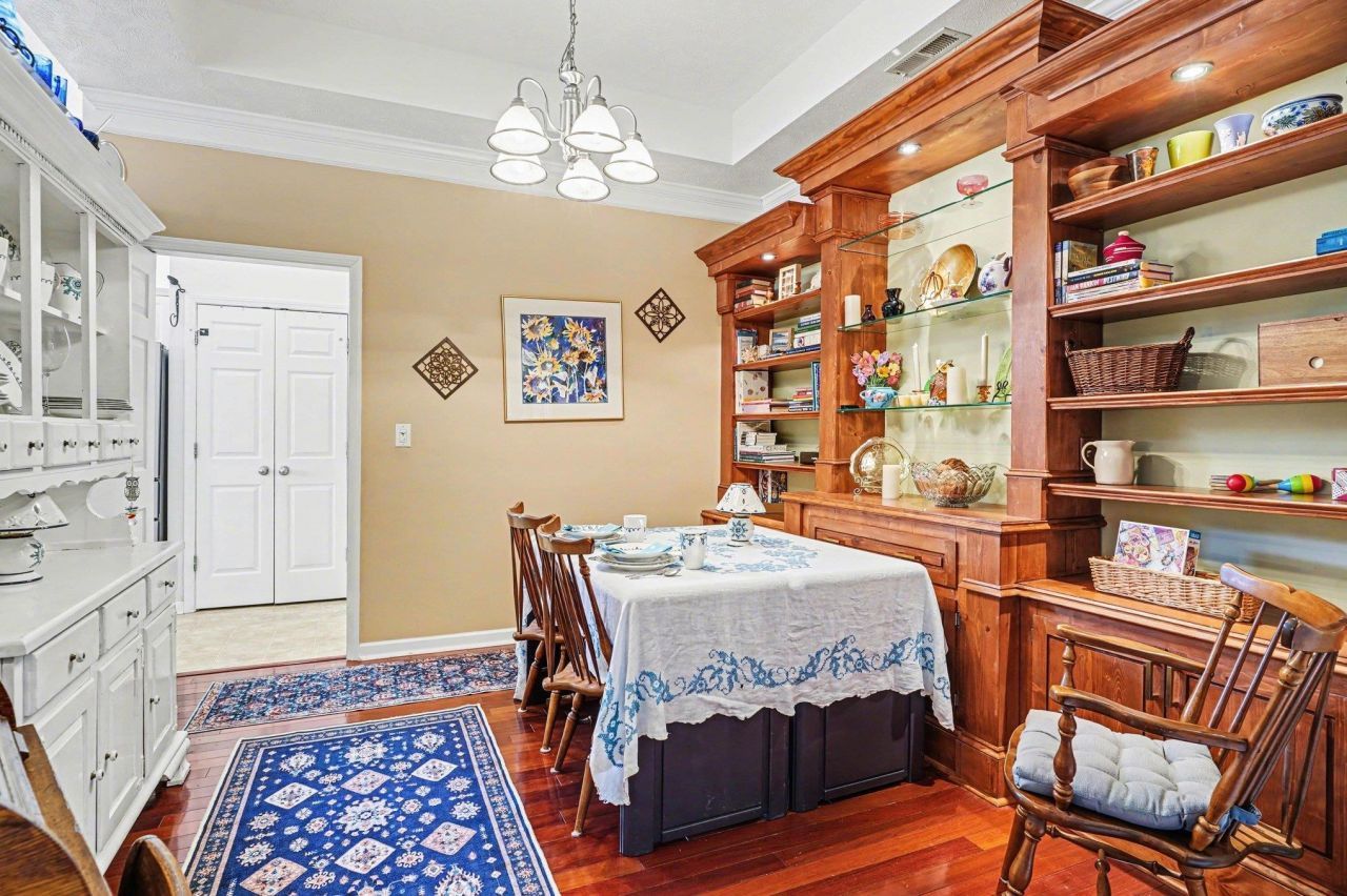 565 Wildflower Trail Photo 16