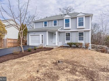 214 LESLIE CT, STERLING, VA 20164