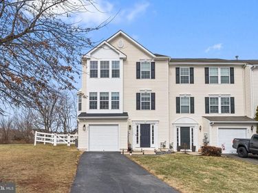 256 S SAVANNA DRIVE , POTTSTOWN, PA 19465