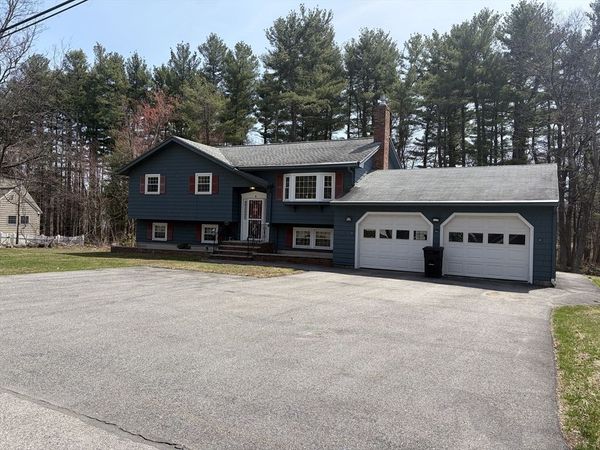 8 Barry Drive, Chelmsford, MA 01863