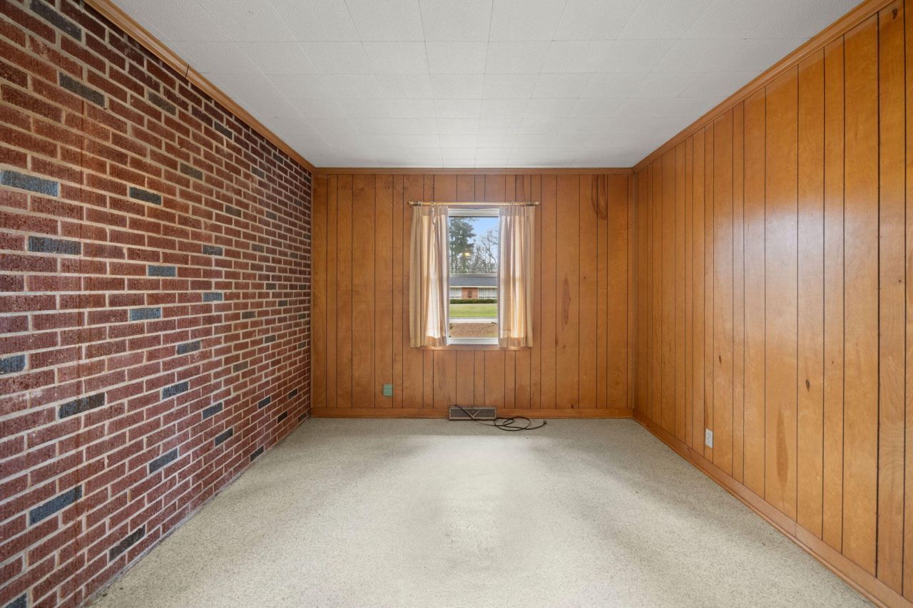 772 Hillsboro Road Photo 18