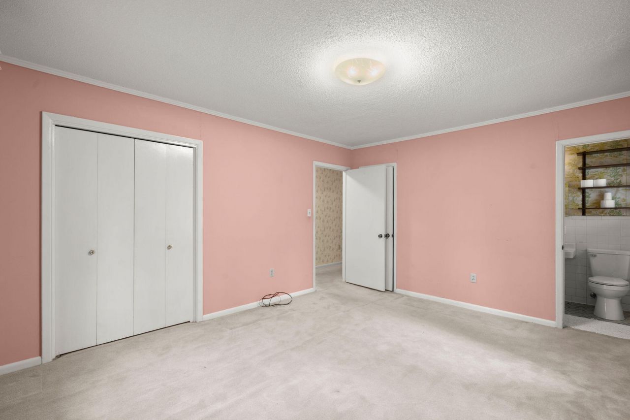 772 Hillsboro Road Photo 23