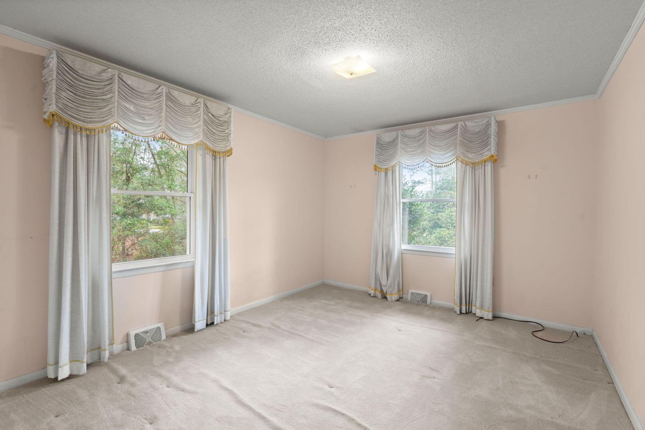 772 Hillsboro Road Photo 25