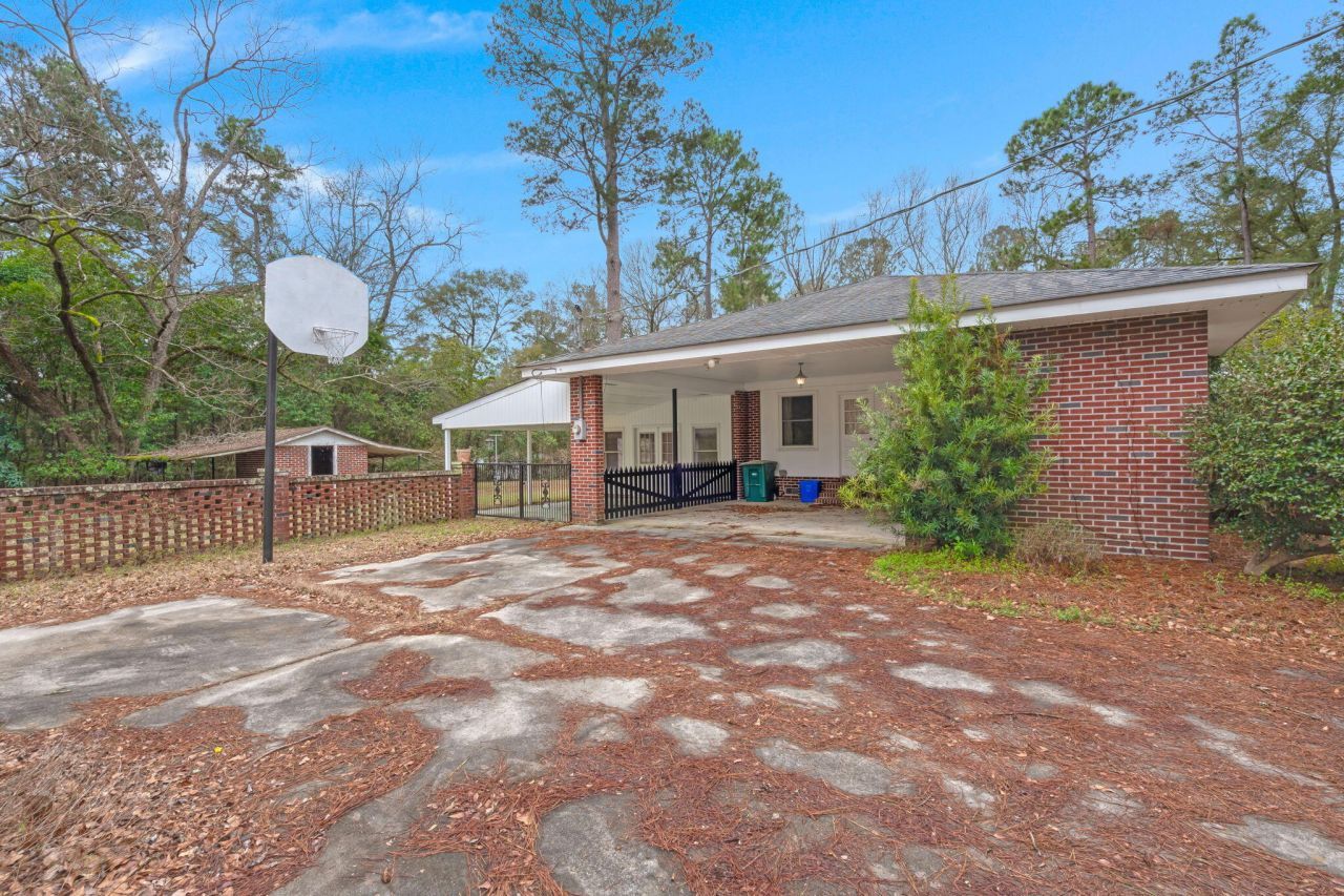 772 Hillsboro Road Photo 29