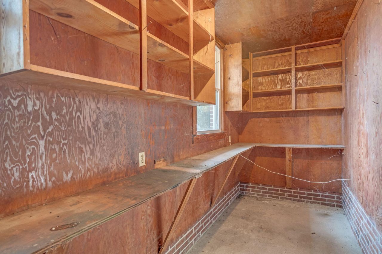 772 Hillsboro Road Photo 32