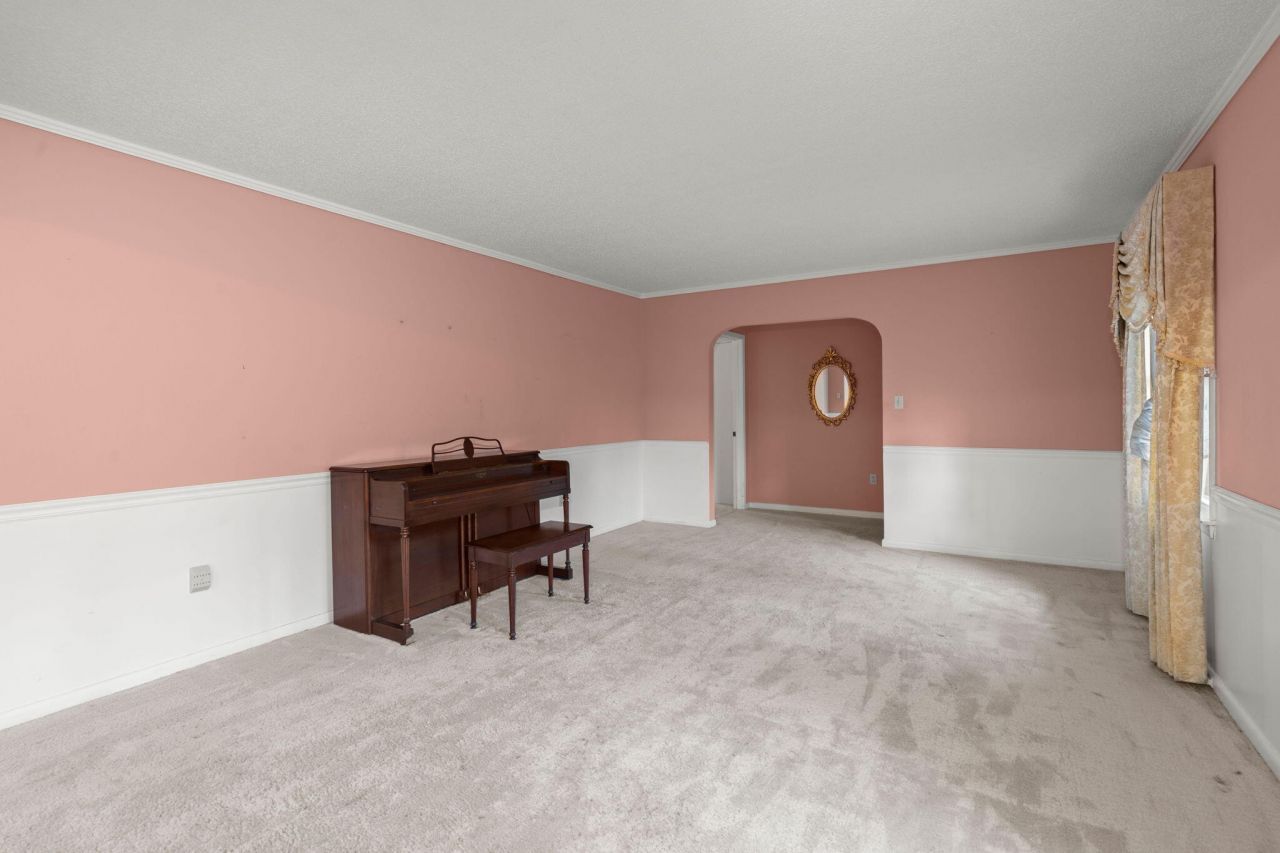 772 Hillsboro Road Photo 6