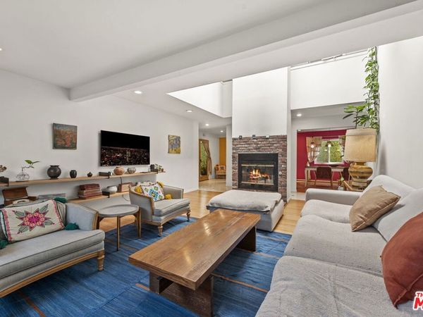 1508 Harvard Street, Unit B, Santa Monica, CA 90404