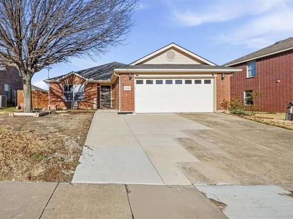 8108 Abbey Glen Court, Arlington, TX 76002