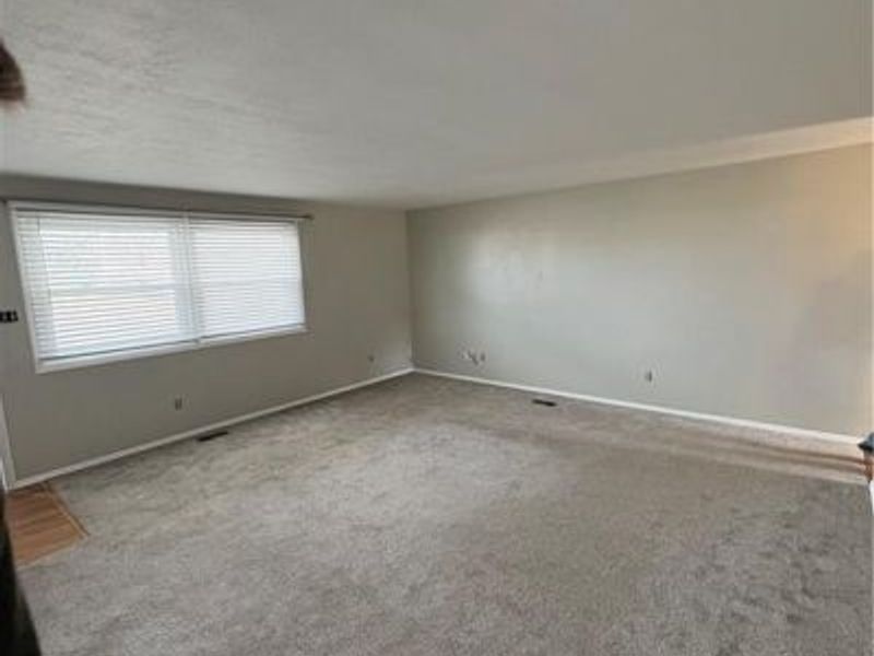 984 Mystic Lane, Troy, OH 45373 Photo 4