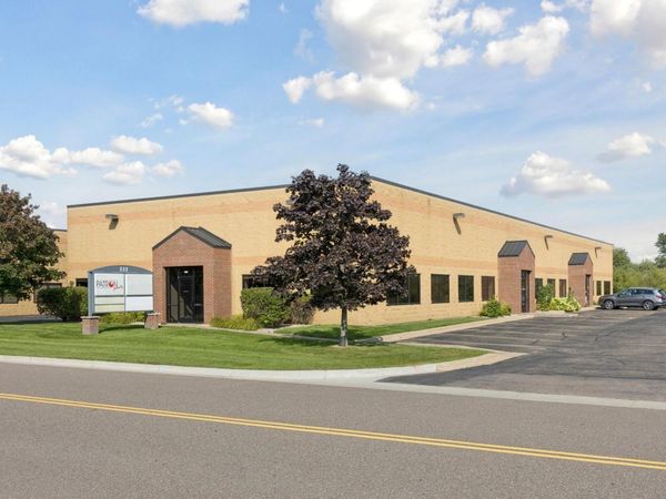 533 Hayward Avenue N, Oakdale, MN 55128