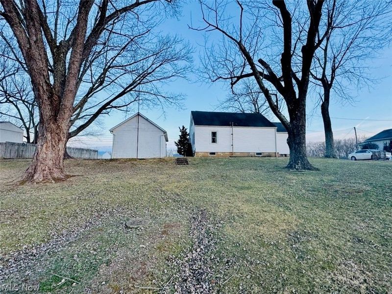 1457 Hocking Road, Little Hocking, OH 45742 Photo 3