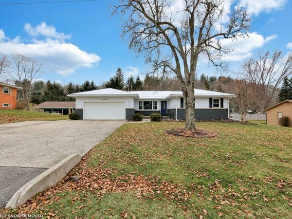 236 Elm Drive NE, Newark, OH 43055