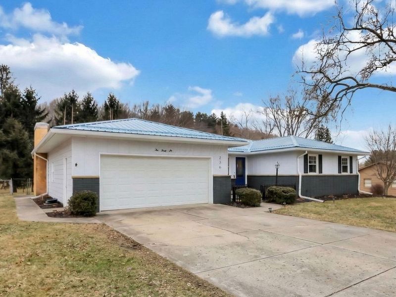 236 Elm Drive NE, Newark, OH 43055 Photo 2