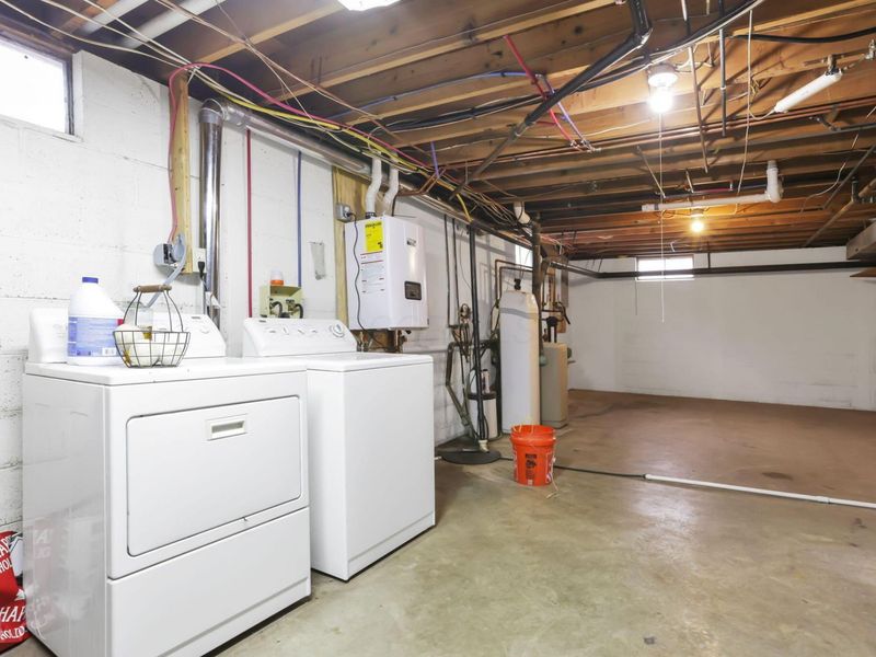 236 Elm Drive NE, Newark, OH 43055 Photo 35