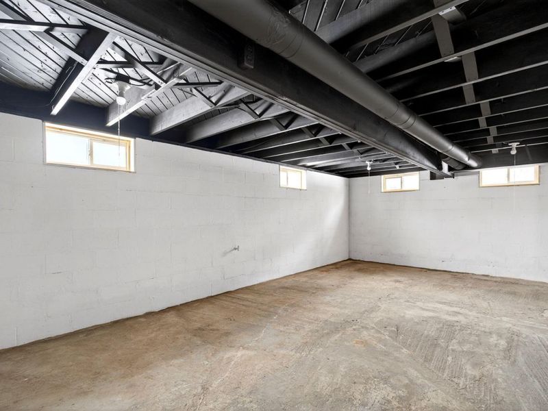 9475 W National Road, New Carlisle, OH 45344 Photo 26