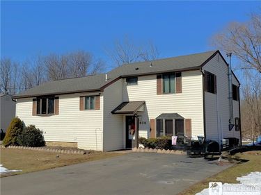 820 Beach Road, Angola, NY 14006