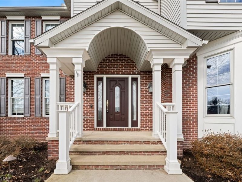 652 Treeside Lane, Avon Lake, OH 44012 Photo 2