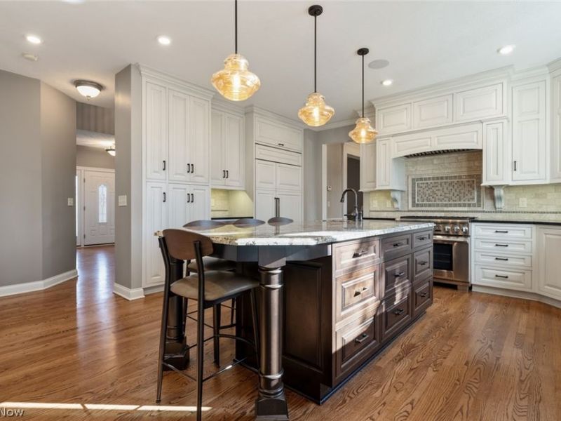 652 Treeside Lane, Avon Lake, OH 44012 Photo 7