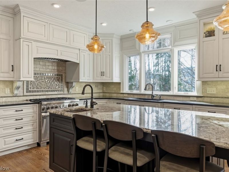 652 Treeside Lane, Avon Lake, OH 44012 Photo 8