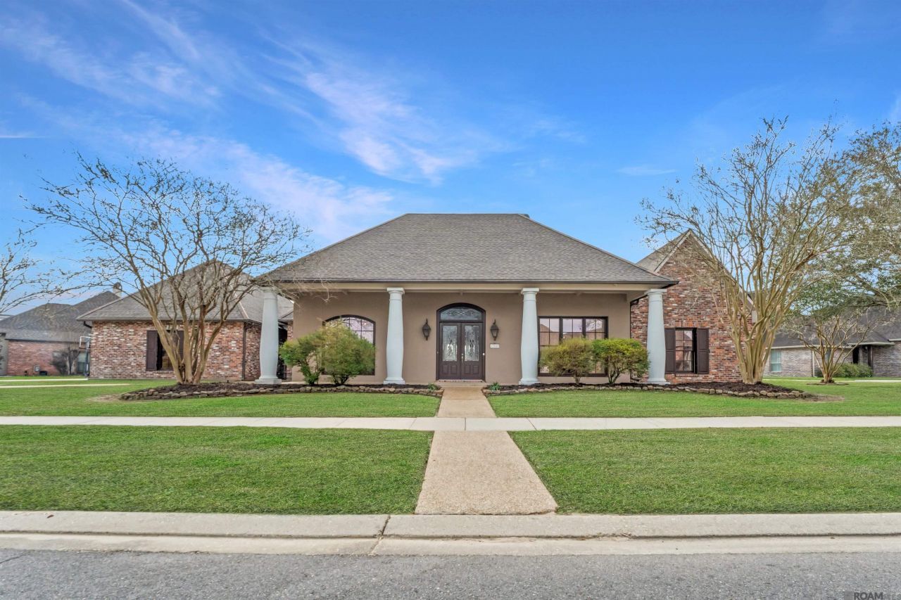 17608 Lake Vista Dr, Greenwell Springs, LA 70739 Main Photo