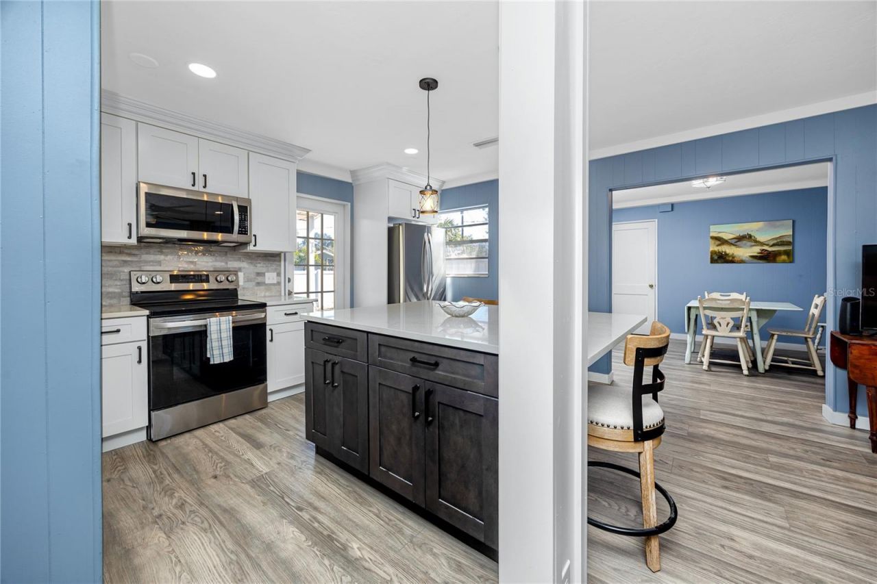 731 72nd Street N, Saint Petersburg, FL 33710 Photo