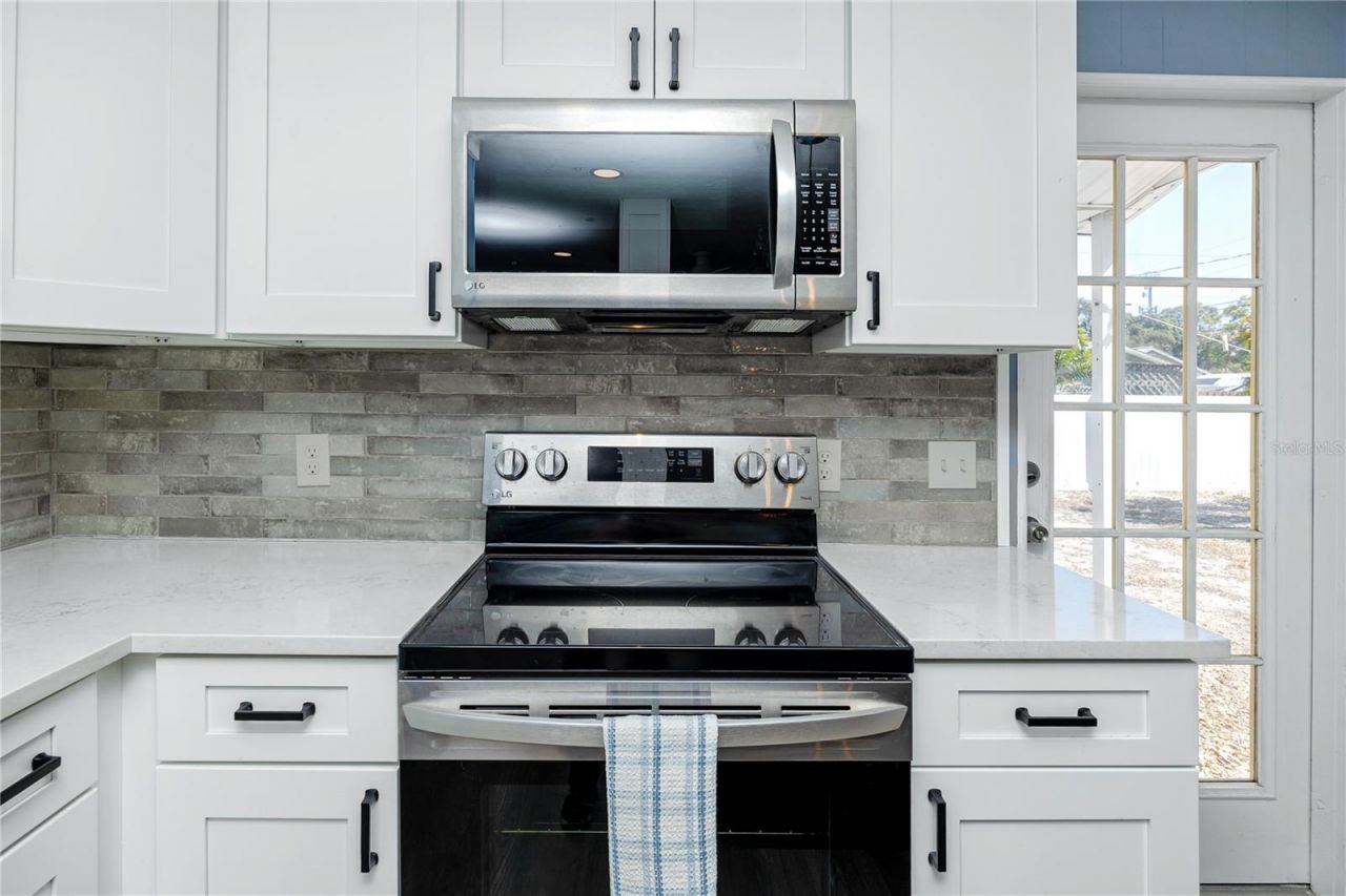 731 72nd Street N, Saint Petersburg, FL 33710 Photo