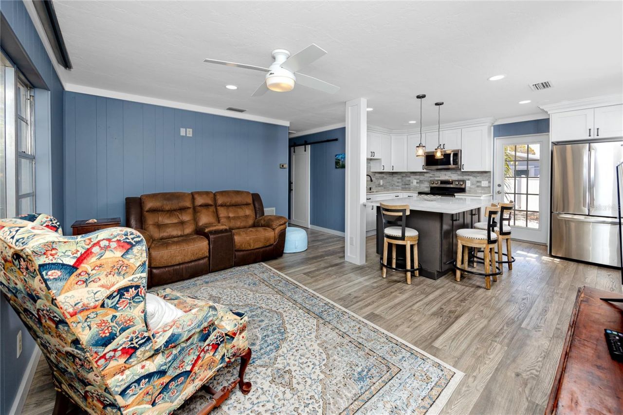 731 72nd Street N, Saint Petersburg, FL 33710 Photo