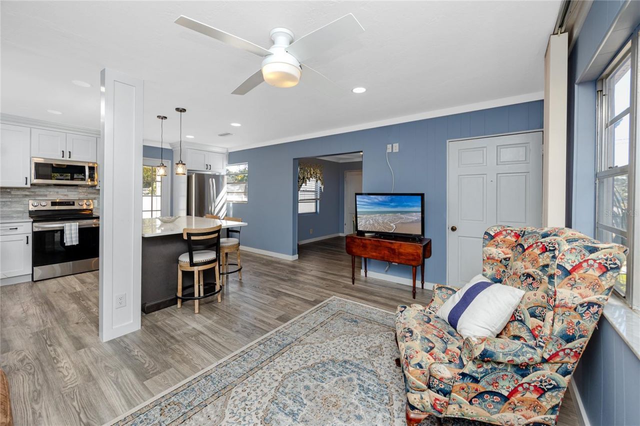 731 72nd Street N, Saint Petersburg, FL 33710 Photo