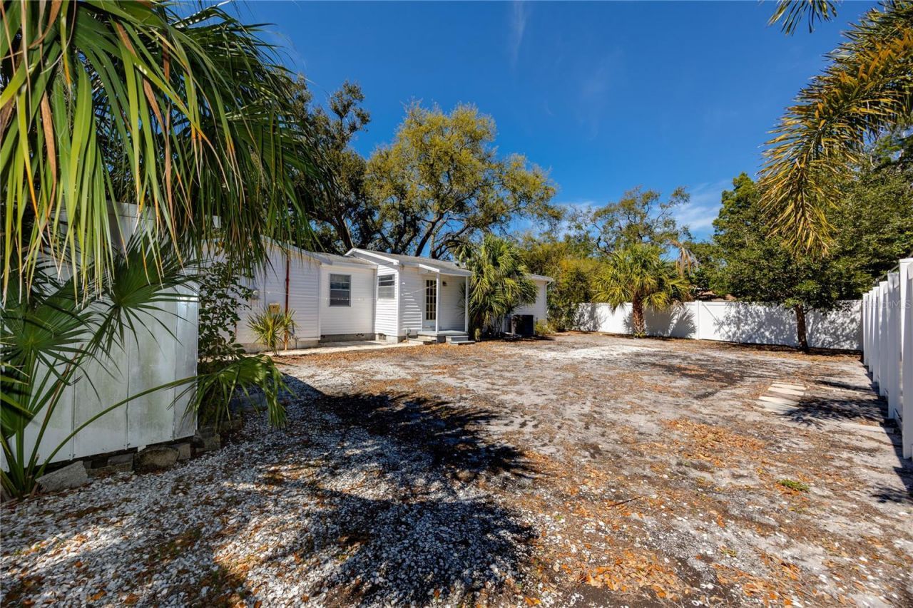 731 72nd Street N, Saint Petersburg, FL 33710 Photo