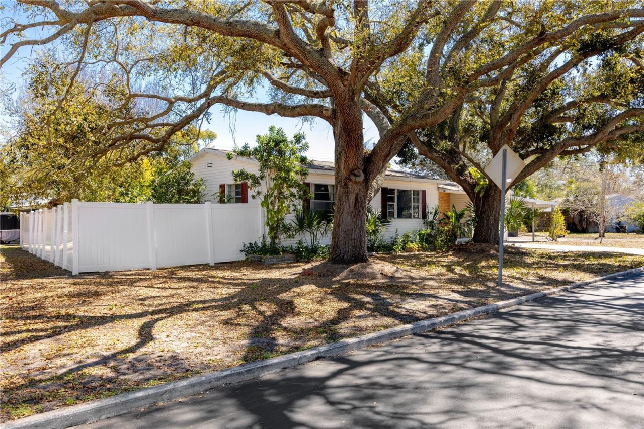 731 72nd Street N, Saint Petersburg, FL 33710 Photo