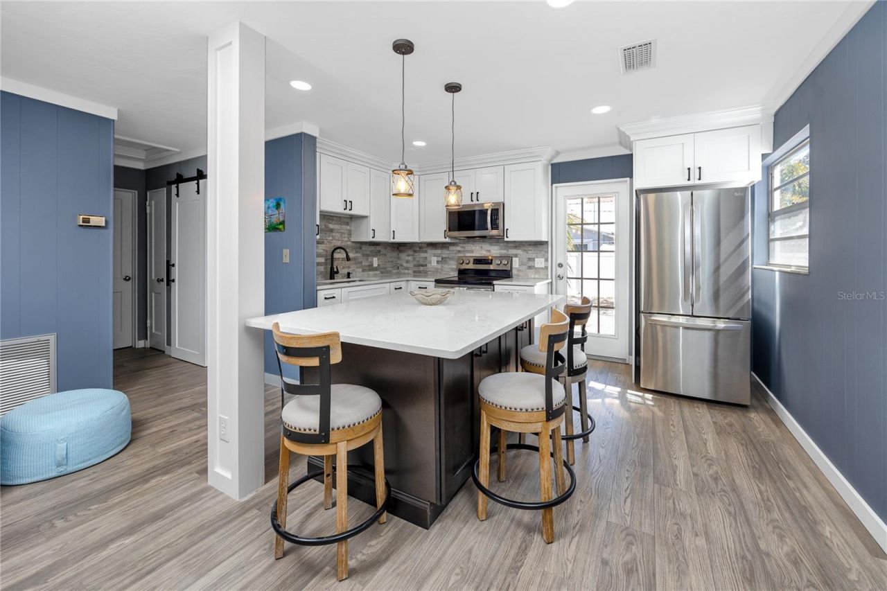 731 72nd Street N, Saint Petersburg, FL 33710 Photo