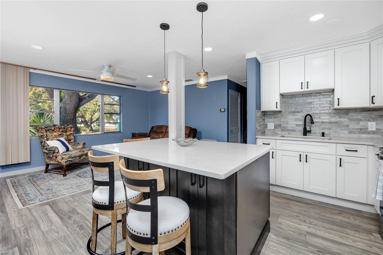 731 72nd Street N, Saint Petersburg, FL 33710 Photo