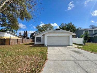 817 WHISPER LAKE COURT , WINTER HAVEN, FL 33880