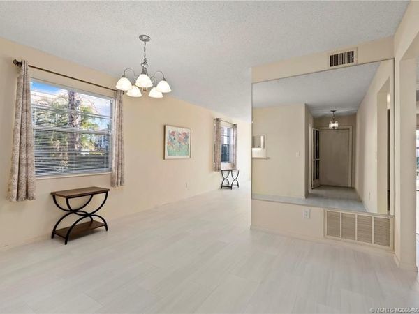 2600 SE Ocean Boulevard, Unit AA2, Stuart, FL 34996