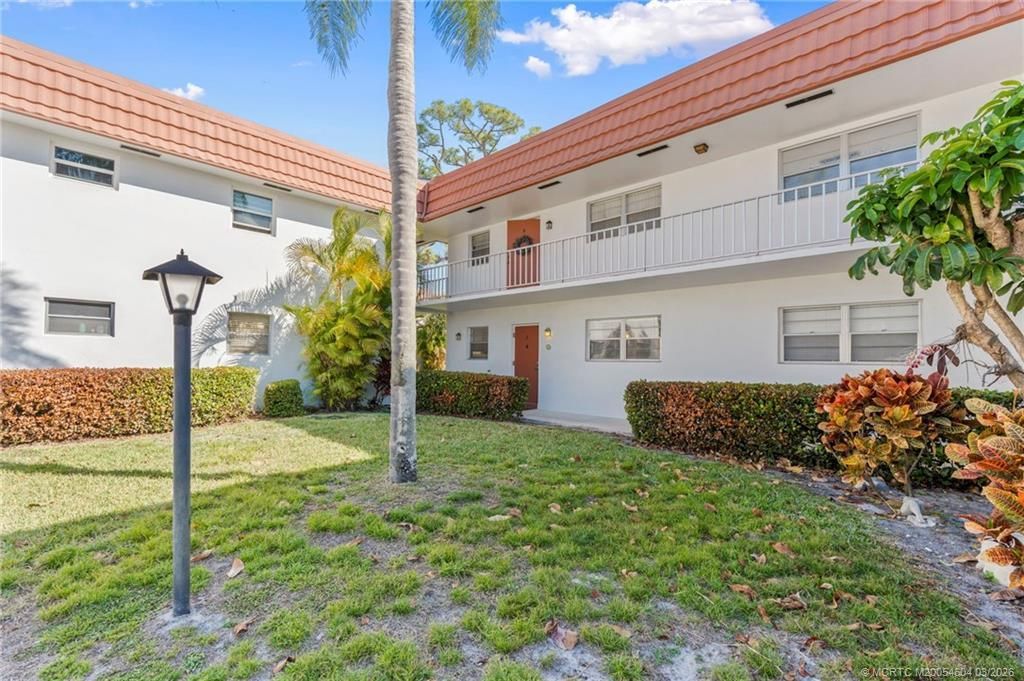 2600 SE Ocean Boulevard, Unit AA2, Stuart, FL 34996 Photo