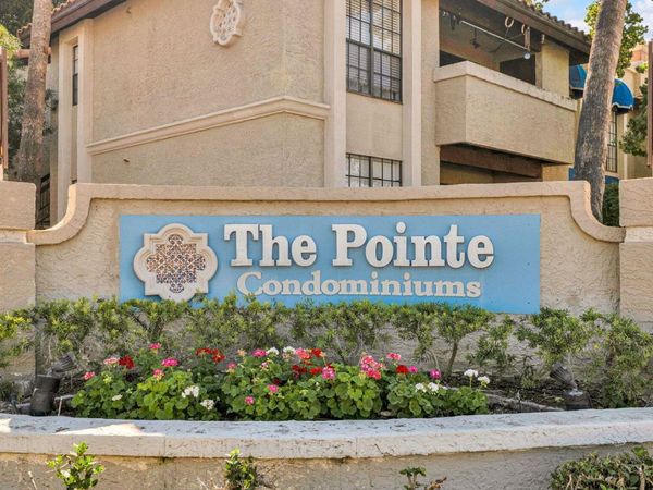 7557 N DREAMY DRAW Drive, Unit 206, Phoenix, AZ 85020