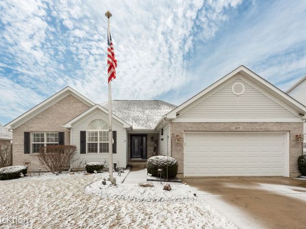 907 E Broadway Avenue , Winthrop Harbor, IL 60096