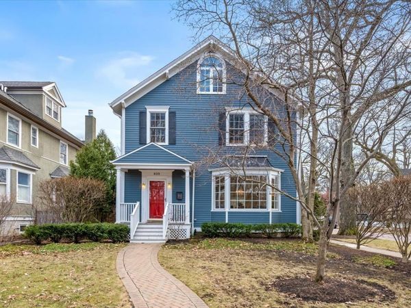 835 Forest Avenue , Wilmette, IL 60091