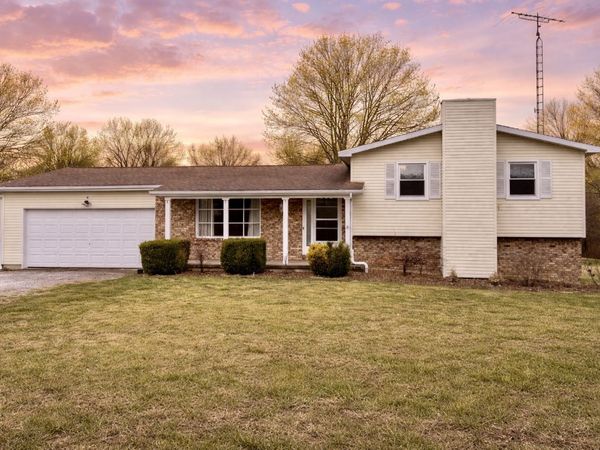 16846 E Payton Road , Opdyke, IL 62872