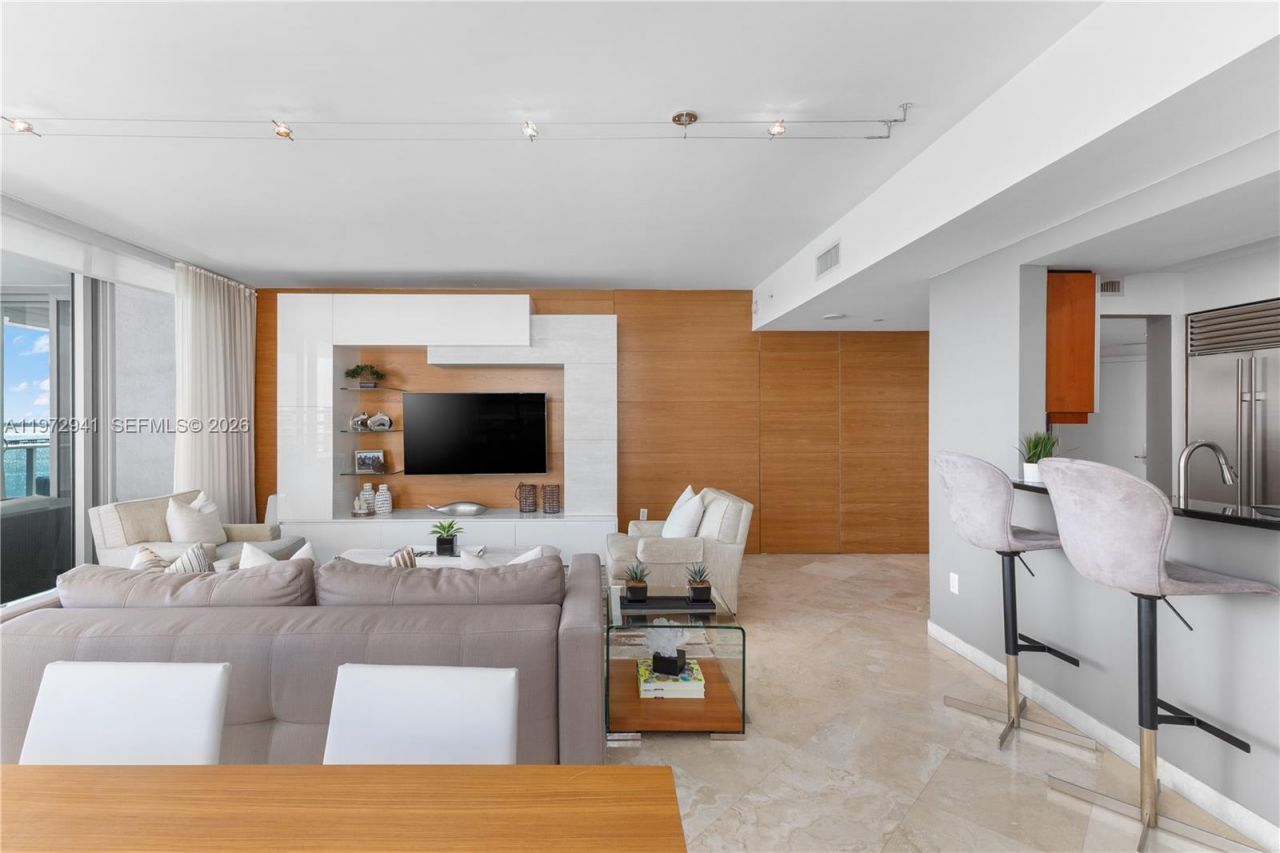 1331 Brickell Bay Dr, Unit 1901, Miami, FL 33131 Photo