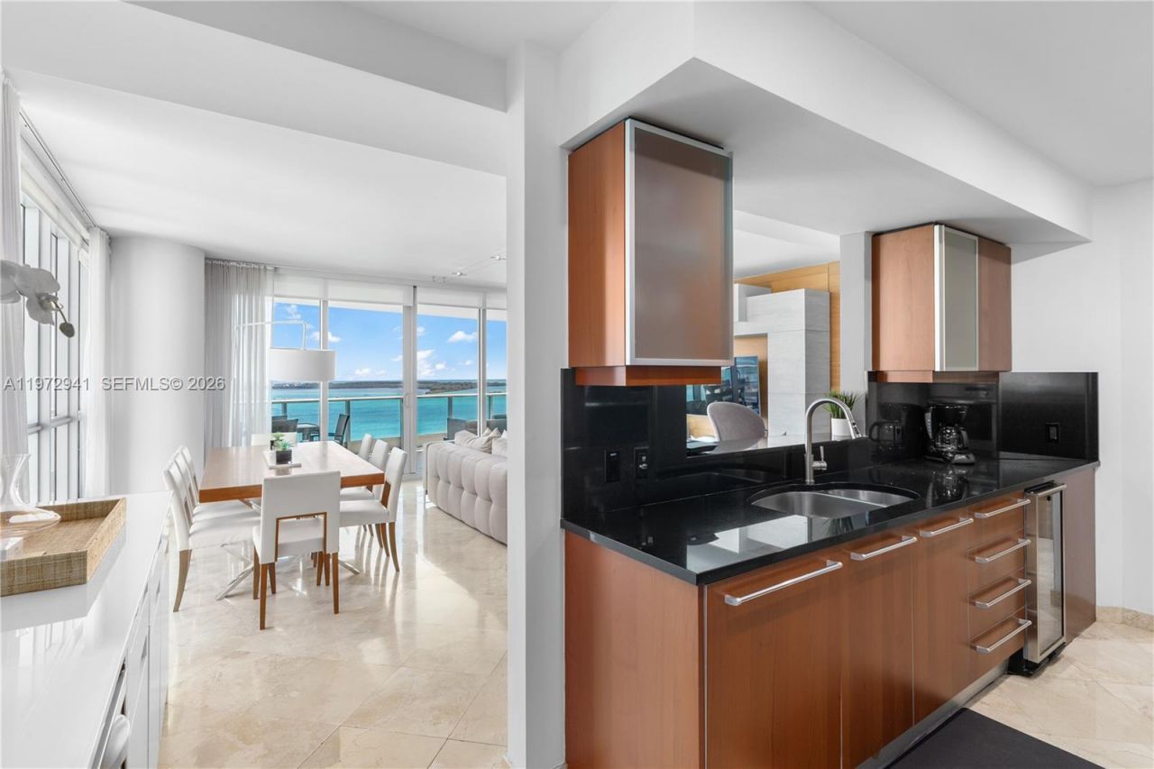 1331 Brickell Bay Dr, Unit 1901, Miami, FL 33131 Photo