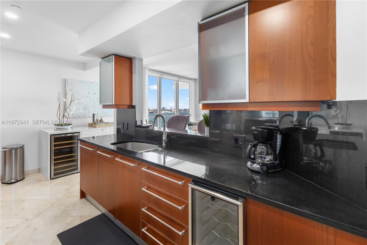 1331 Brickell Bay Dr, Unit 1901, Miami, FL 33131 Photo