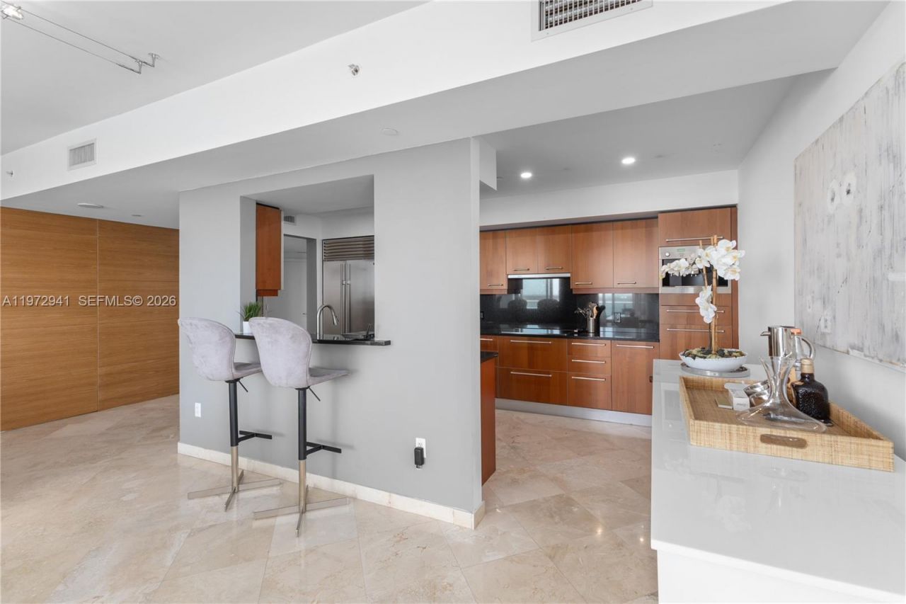 1331 Brickell Bay Dr, Unit 1901, Miami, FL 33131 Photo