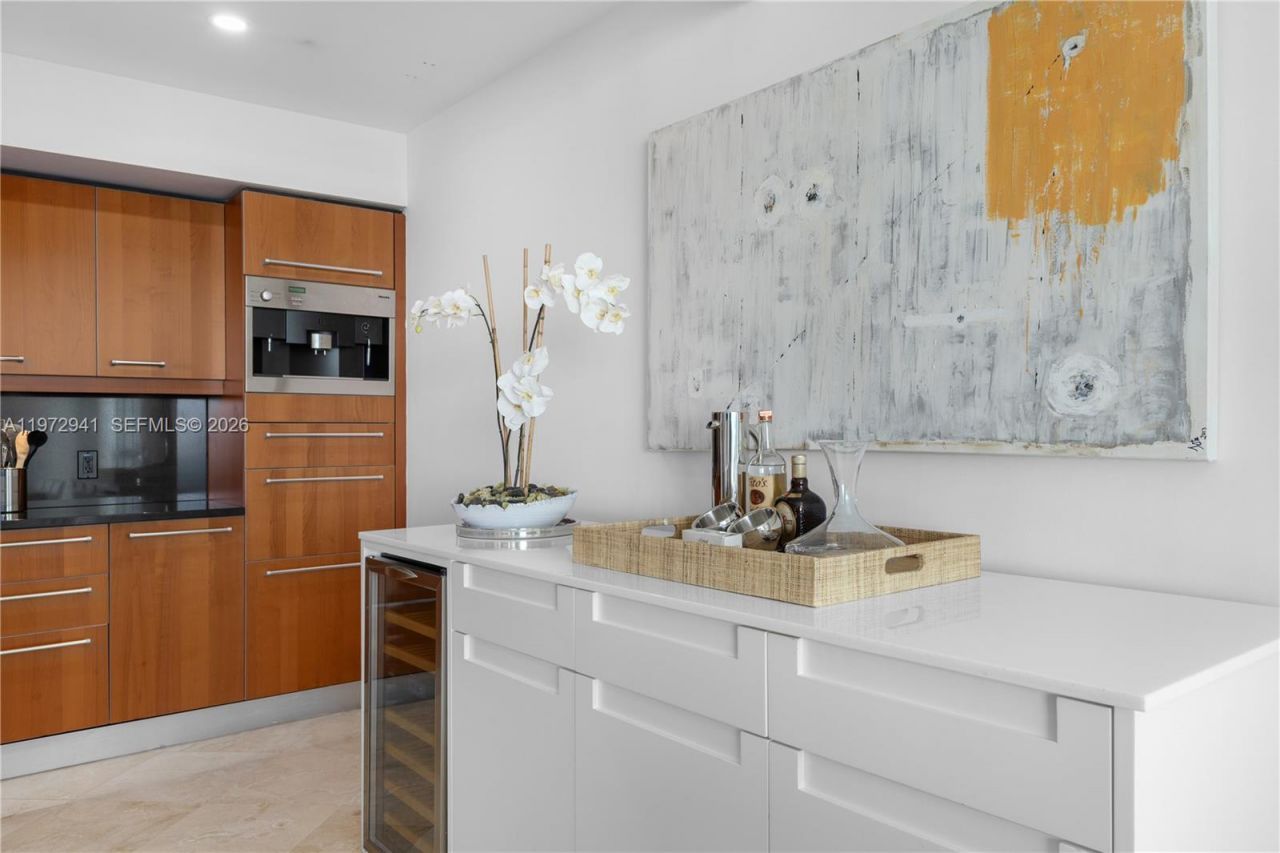 1331 Brickell Bay Dr, Unit 1901, Miami, FL 33131 Photo